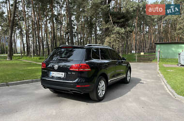 Позашляховик / Кросовер Volkswagen Touareg 2012 в 