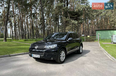 Позашляховик / Кросовер Volkswagen Touareg 2012 в 