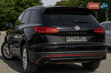 Позашляховик / Кросовер Volkswagen Touareg 2018 в 