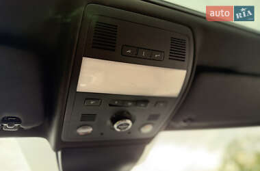 Внедорожник / Кроссовер Volkswagen Touareg 2011 в 