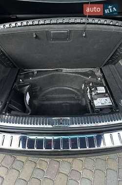 Внедорожник / Кроссовер Volkswagen Touareg 2011 в 