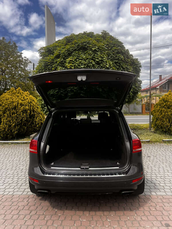 Позашляховик / Кросовер Volkswagen Touareg 2013 в Ужгороді
