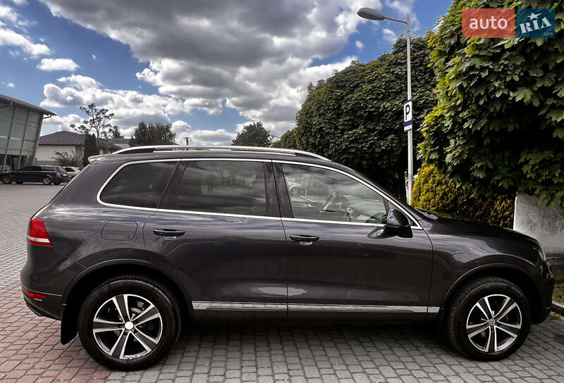 Позашляховик / Кросовер Volkswagen Touareg 2013 в Ужгороді