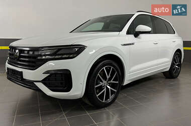 Внедорожник / Кроссовер Volkswagen Touareg 2021 в 