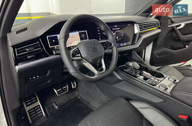 Внедорожник / Кроссовер Volkswagen Touareg 2021 в 