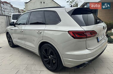 Позашляховик / Кросовер Volkswagen Touareg 2020 в 