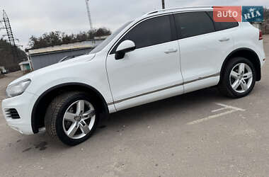 Позашляховик / Кросовер Volkswagen Touareg 2014 в Києві