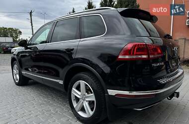 Внедорожник / Кроссовер Volkswagen Touareg 2015 в 
