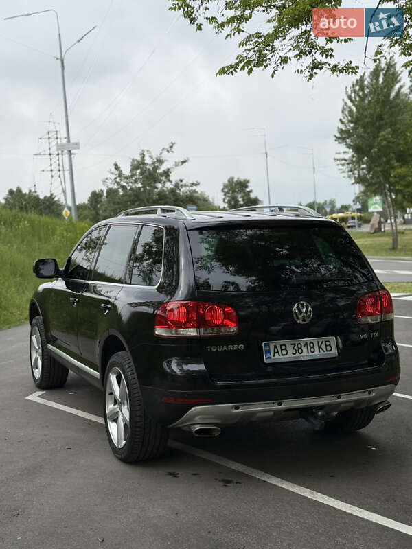 Внедорожник / Кроссовер Volkswagen Touareg 2006 в Киеве