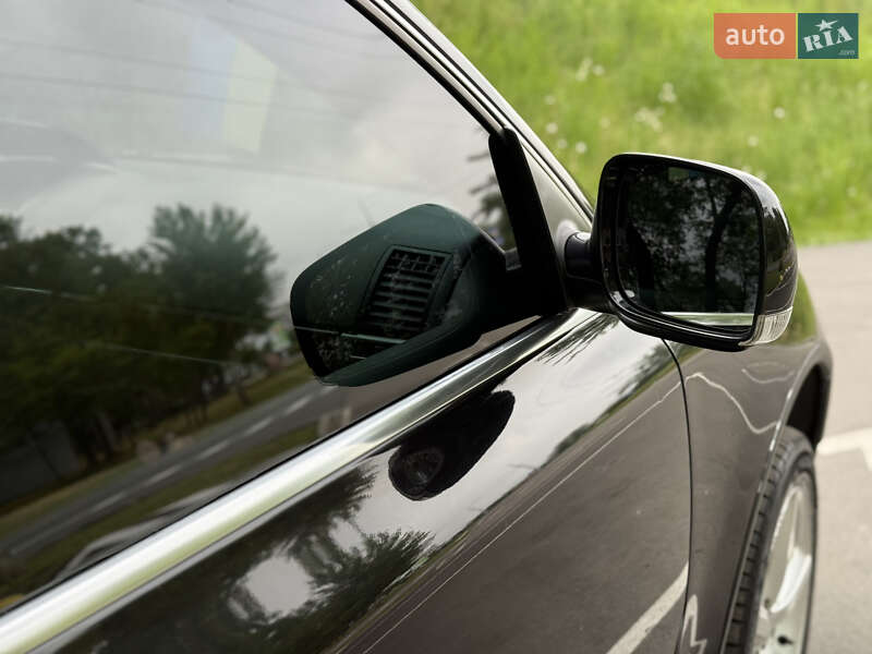 Внедорожник / Кроссовер Volkswagen Touareg 2006 в Киеве