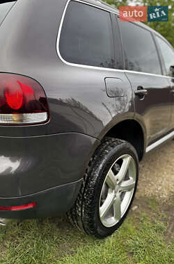 Внедорожник / Кроссовер Volkswagen Touareg 2008 в 