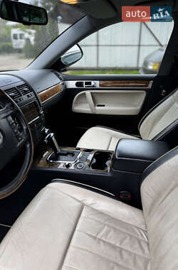Внедорожник / Кроссовер Volkswagen Touareg 2008 в 