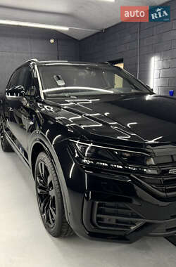 Позашляховик / Кросовер Volkswagen Touareg 2023 в Полтаві