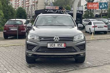 Внедорожник / Кроссовер Volkswagen Touareg 2016 в 