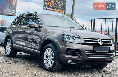 Внедорожник / Кроссовер Volkswagen Touareg 2012 в 