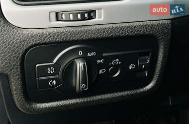 Внедорожник / Кроссовер Volkswagen Touareg 2012 в 