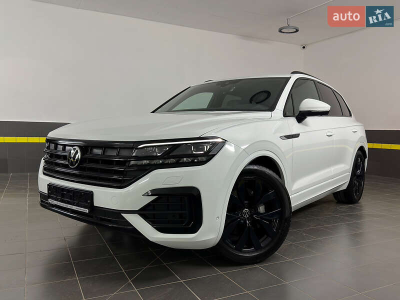 Внедорожник / Кроссовер Volkswagen Touareg 2022 в 