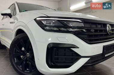 Внедорожник / Кроссовер Volkswagen Touareg 2022 в 