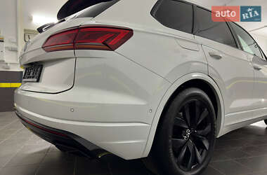 Внедорожник / Кроссовер Volkswagen Touareg 2022 в 