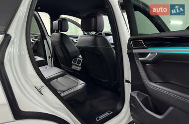 Внедорожник / Кроссовер Volkswagen Touareg 2022 в 