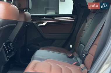 Позашляховик / Кросовер Volkswagen Touareg 2021 в 