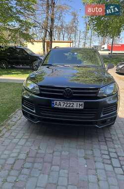Внедорожник / Кроссовер Volkswagen Touareg 2014 в Киеве