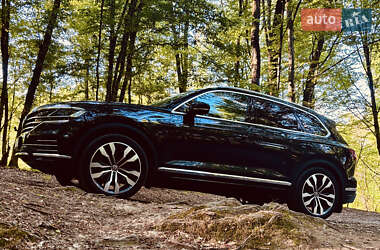 Внедорожник / Кроссовер Volkswagen Touareg 2020 в Киеве