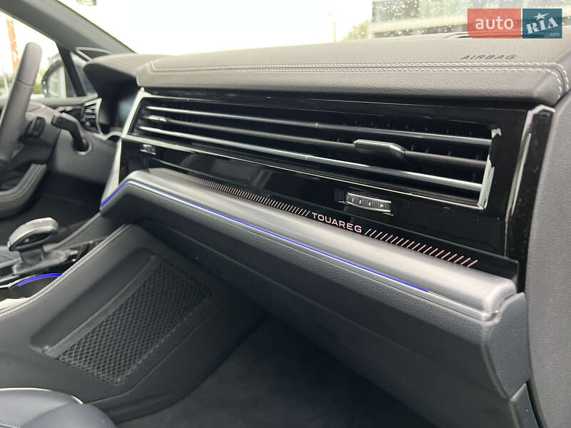 Позашляховик / Кросовер Volkswagen Touareg 2024 в Хмельницькому