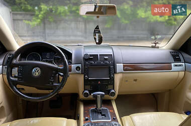 Позашляховик / Кросовер Volkswagen Touareg 2007 в 