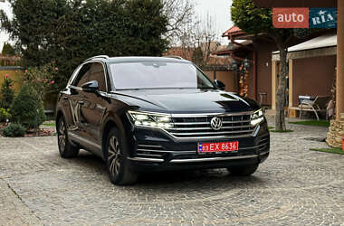 Внедорожник / Кроссовер Volkswagen Touareg 2020 в 