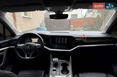 Внедорожник / Кроссовер Volkswagen Touareg 2020 в 