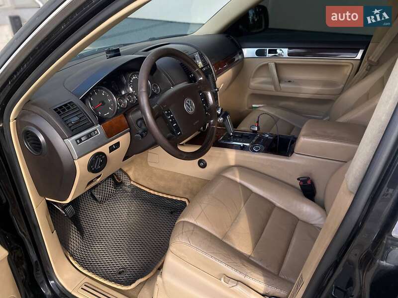 Внедорожник / Кроссовер Volkswagen Touareg 2008 в Киеве