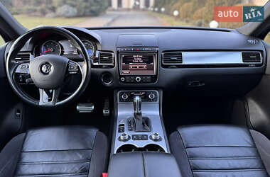 Позашляховик / Кросовер Volkswagen Touareg 2015 в 