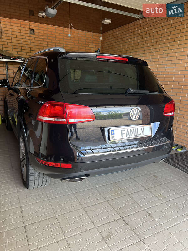 Внедорожник / Кроссовер Volkswagen Touareg 2011 в Белой Церкви