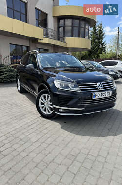 Позашляховик / Кросовер Volkswagen Touareg 2015 в Шепетівці