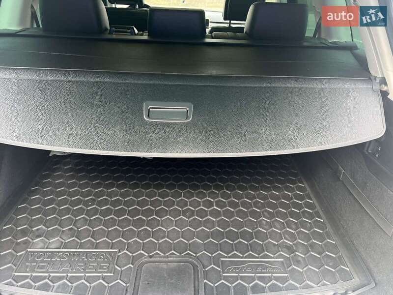 Внедорожник / Кроссовер Volkswagen Touareg 2014 в Виннице