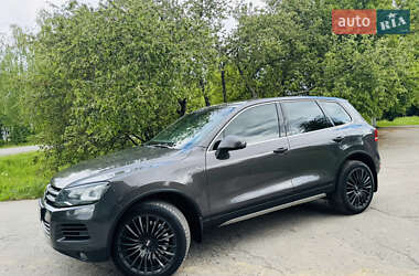 Внедорожник / Кроссовер Volkswagen Touareg 2012 в 