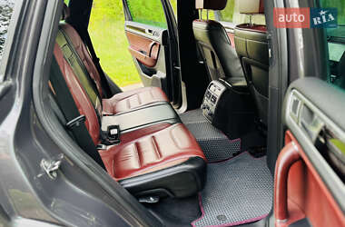 Внедорожник / Кроссовер Volkswagen Touareg 2012 в 