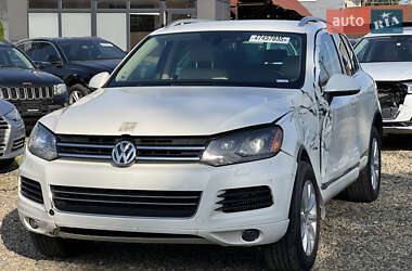 Позашляховик / Кросовер Volkswagen Touareg 2011 в 
