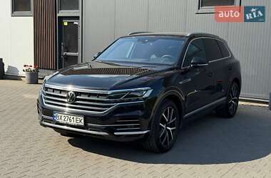 Позашляховик / Кросовер Volkswagen Touareg 2020 в 