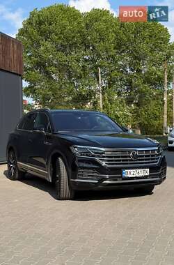 Позашляховик / Кросовер Volkswagen Touareg 2020 в 