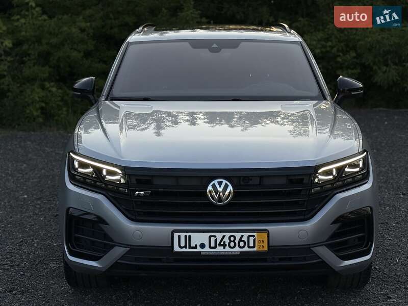Позашляховик / Кросовер Volkswagen Touareg 2020 в Гнівані