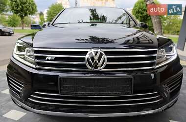 Внедорожник / Кроссовер Volkswagen Touareg 2016 в 