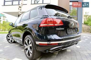 Внедорожник / Кроссовер Volkswagen Touareg 2016 в 