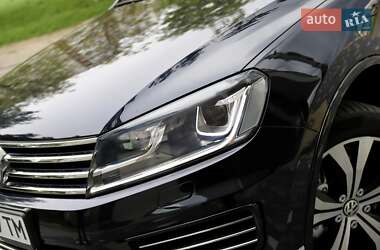 Внедорожник / Кроссовер Volkswagen Touareg 2016 в 