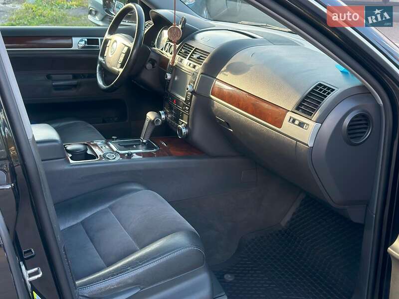 Позашляховик / Кросовер Volkswagen Touareg 2008 в Вінниці