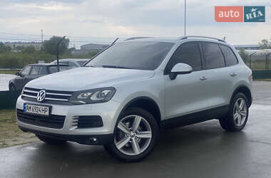 Позашляховик / Кросовер Volkswagen Touareg 2011 в Києві