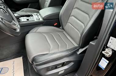 Внедорожник / Кроссовер Volkswagen Touareg 2019 в 