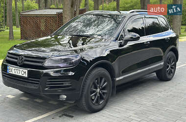 Внедорожник / Кроссовер Volkswagen Touareg 2012 в 