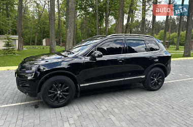 Внедорожник / Кроссовер Volkswagen Touareg 2012 в 